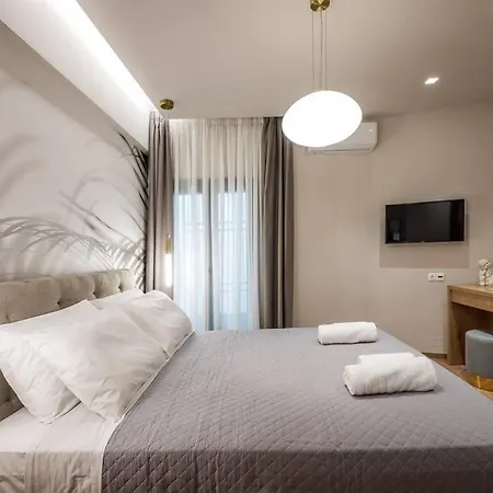 Amalia's Luxury 2 Apartment *